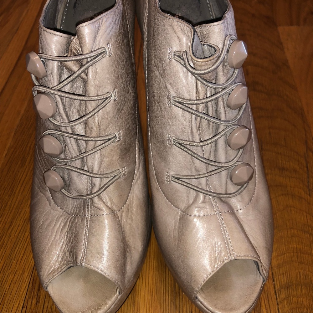Vince Camuto Heels
